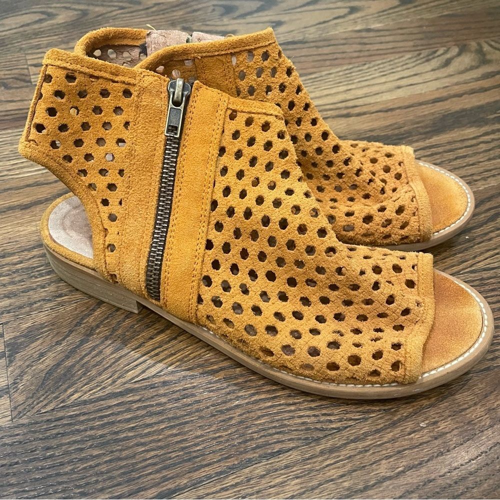 MUSSE & CLOUD Aria Ankle Boot Sandals Perforated Suede Open Toe Zip Up Sandals